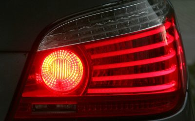 ¿Cuándo cambiar las luces del coche?